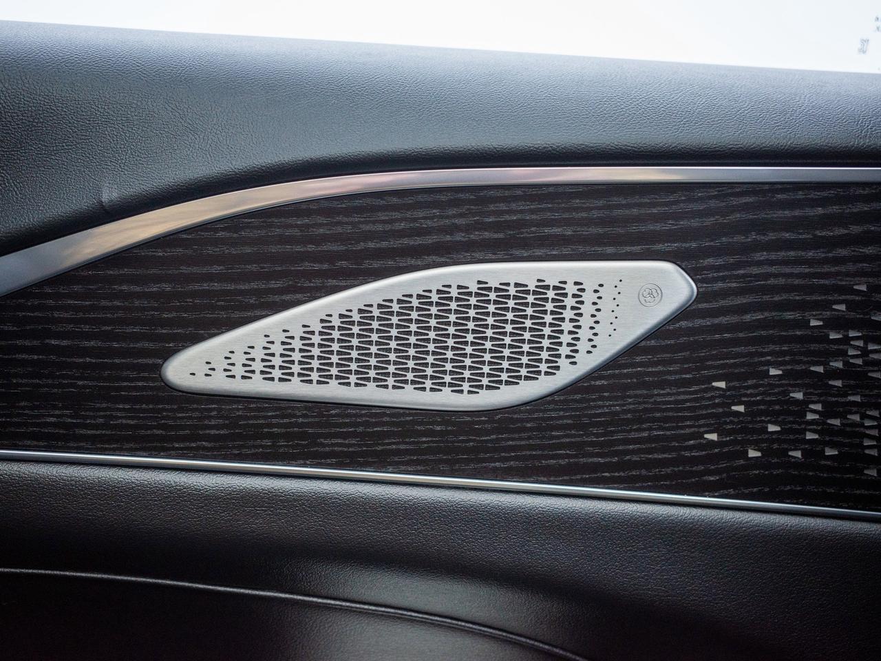 2023 Cadillac LYRIQ RWD Luxury - Rain Sensing Wipers   Hands Free Lift Photo