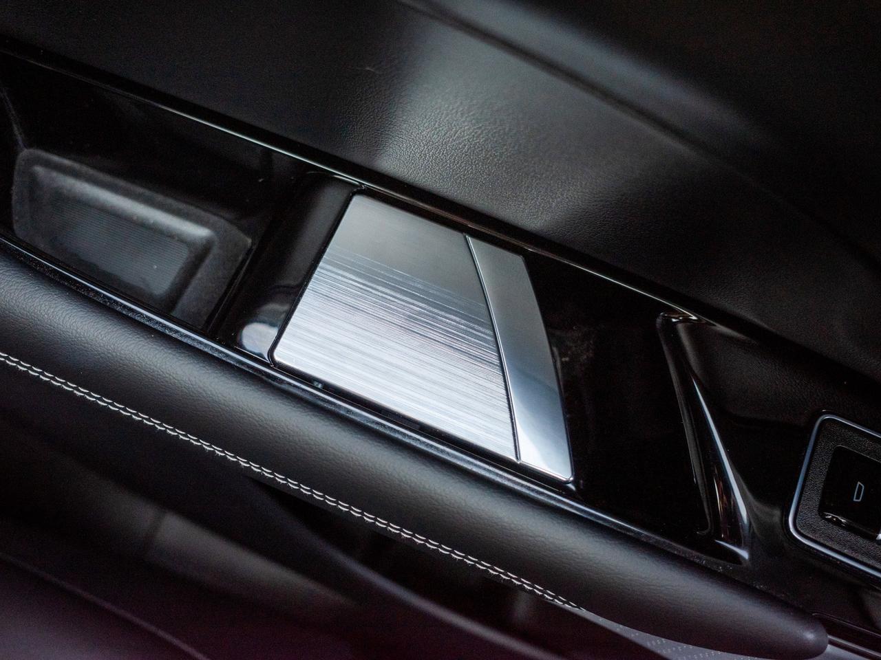 2023 Cadillac LYRIQ RWD Luxury - Rain Sensing Wipers   Hands Free Lift Photo