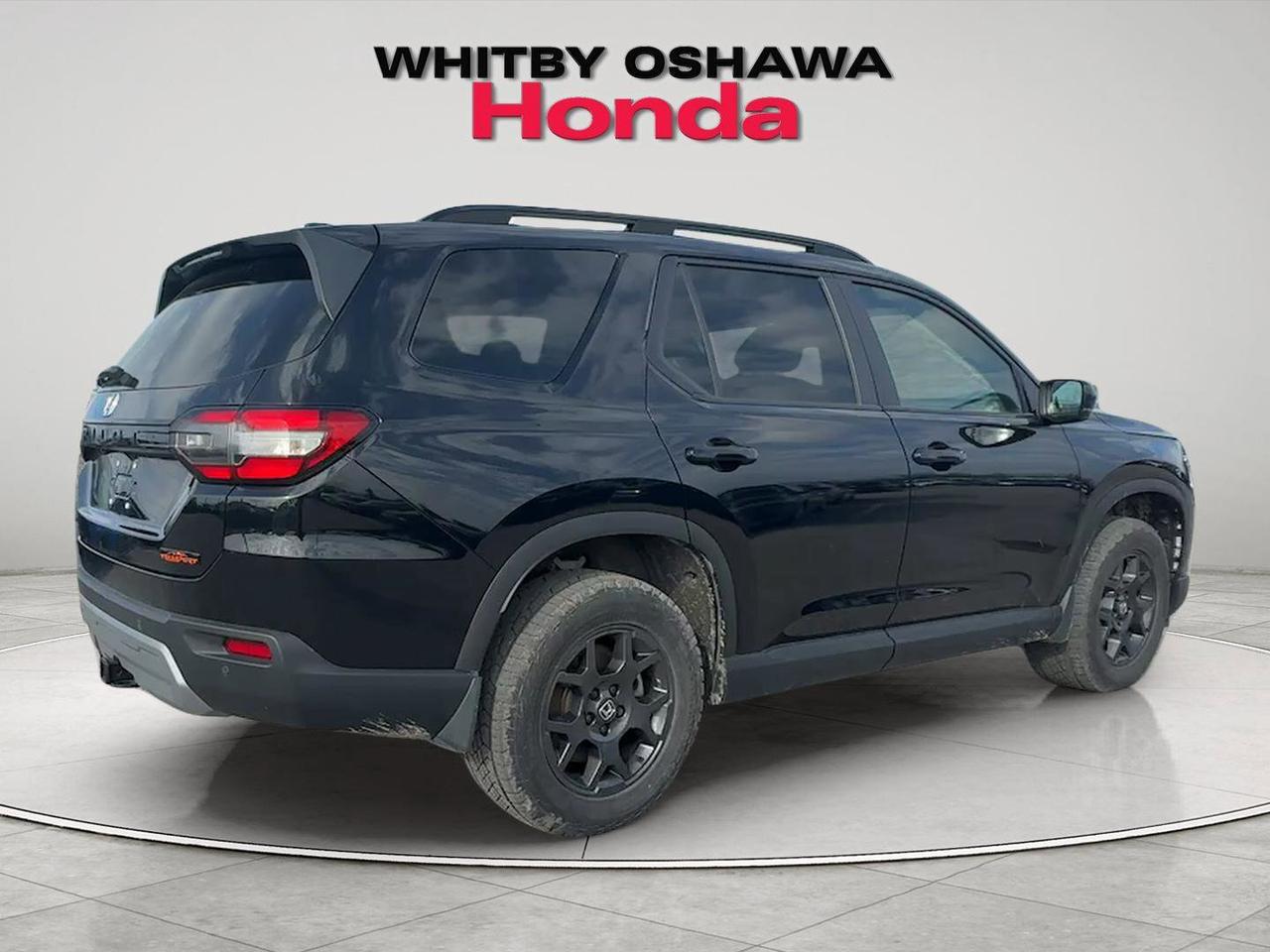 2025 Honda Pilot TrailSport AWD Photo4