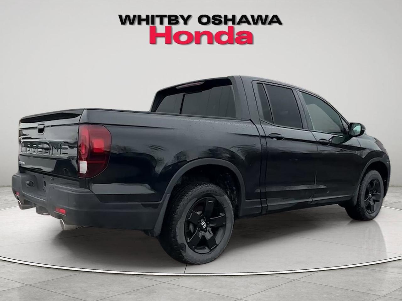 2024 Honda Ridgeline Black Edition AWD Photo4