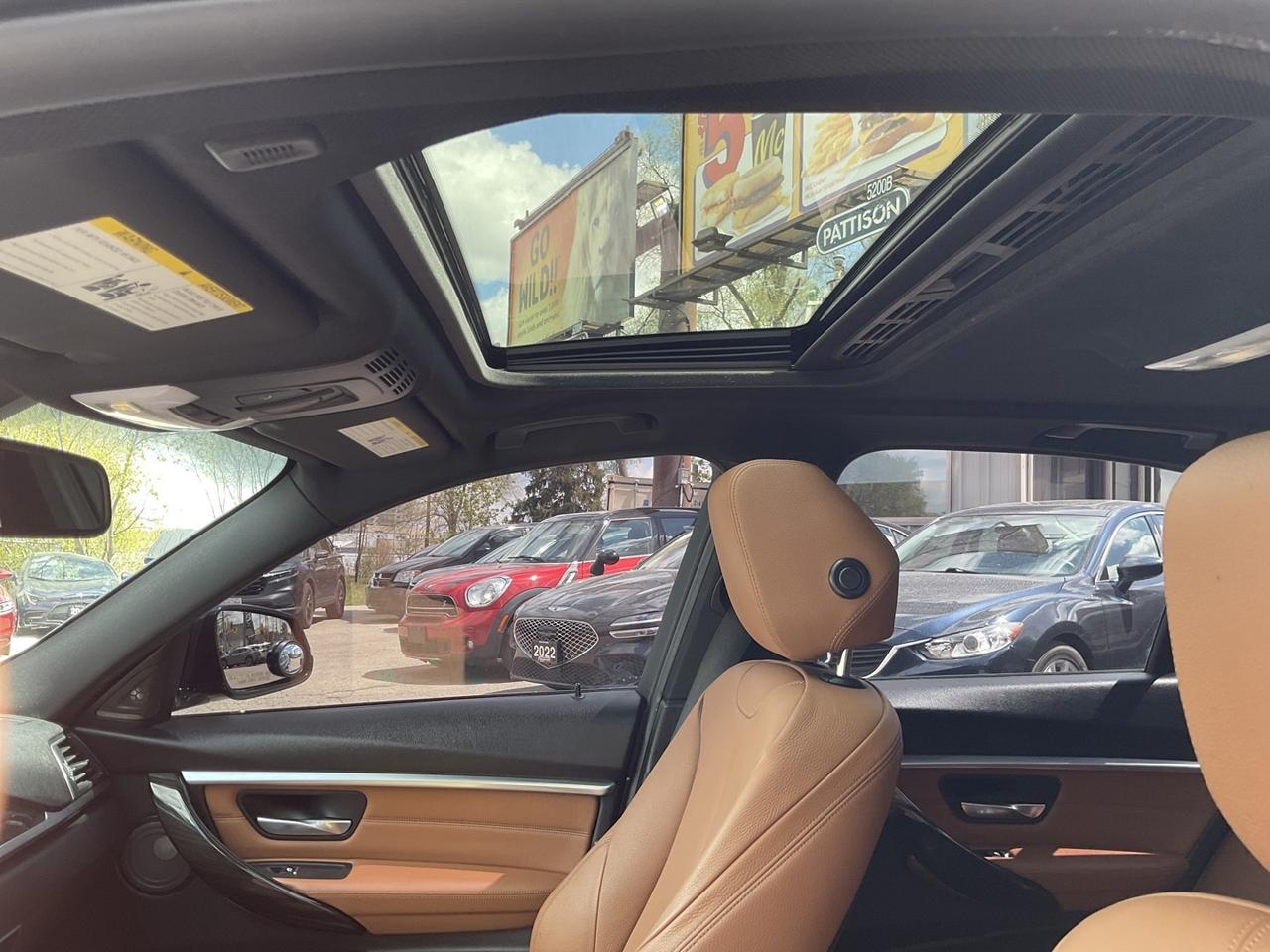 2017 BMW 3 Series 340i xDrive Sedan - LEATHER! NAV! BACK-UP CAM! H/K Photo