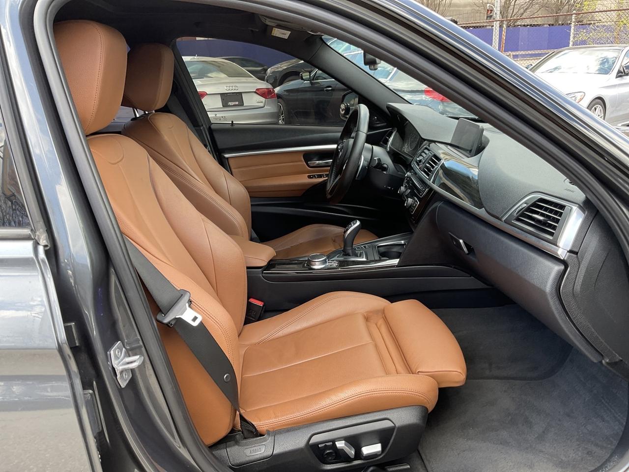 2017 BMW 3 Series 340i xDrive Sedan - LEATHER! NAV! BACK-UP CAM! H/K Photo
