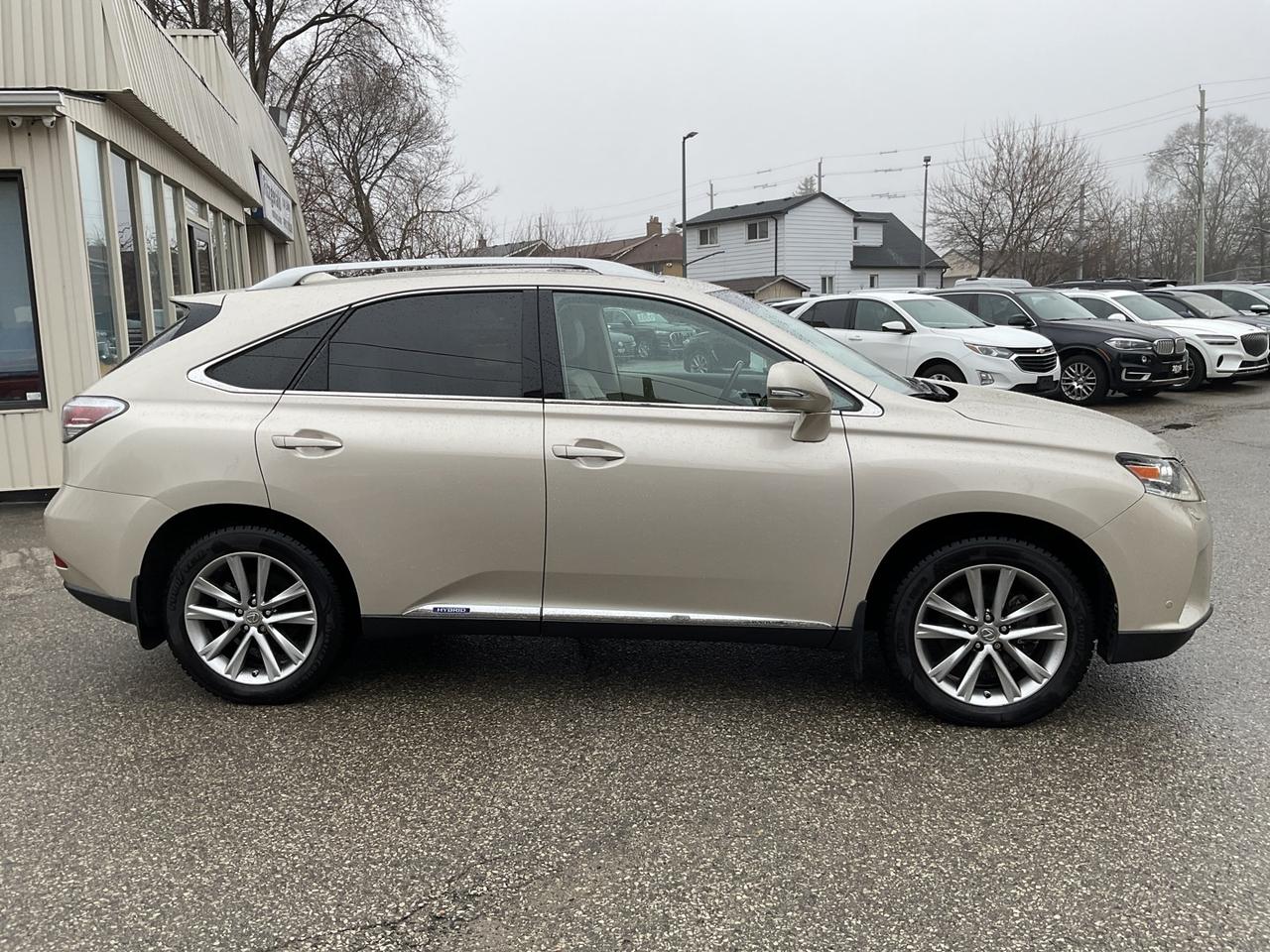 2015 Lexus RX 450h AWD - LEATHER! HUD! NAV! BACK-UP CAM! BSM! MARK LE Photo