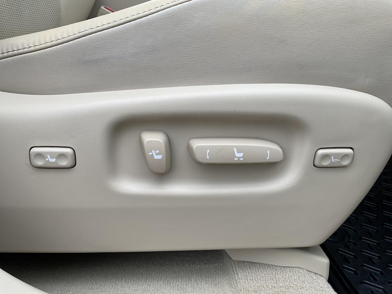 2015 Lexus RX 450h AWD - LEATHER! HUD! NAV! BACK-UP CAM! BSM! MARK LE Photo