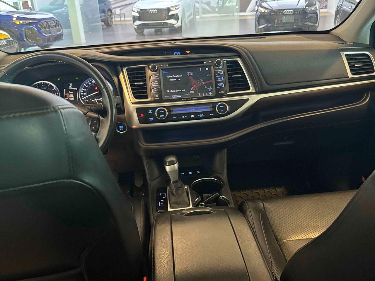 2016 Toyota Highlander Limited AWD V6 - LEATHER! NAV! BACK-UP CAM! BSM! 7 Photo