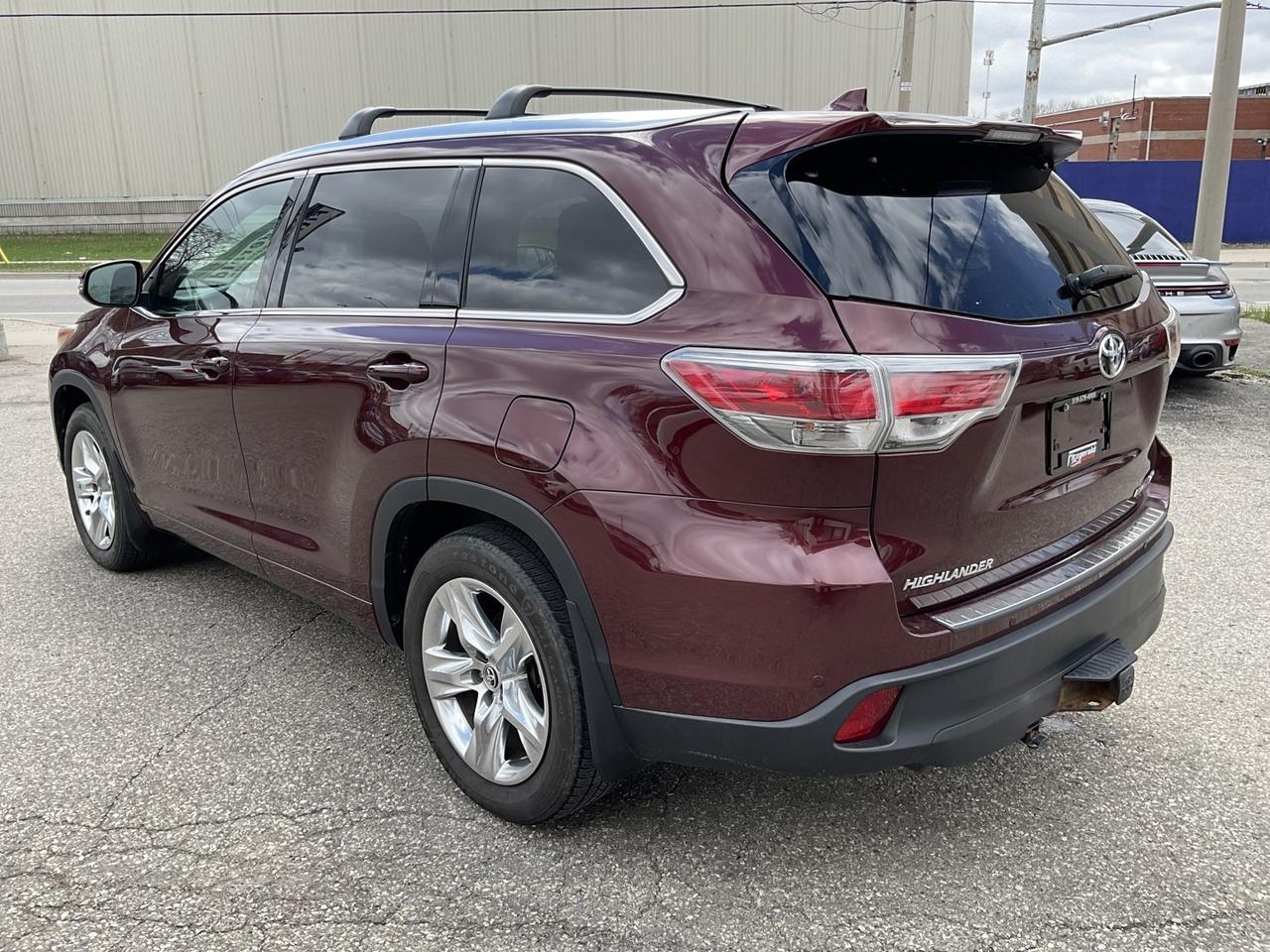 2016 Toyota Highlander Limited AWD V6 - LEATHER! NAV! BACK-UP CAM! BSM! 7 Photo