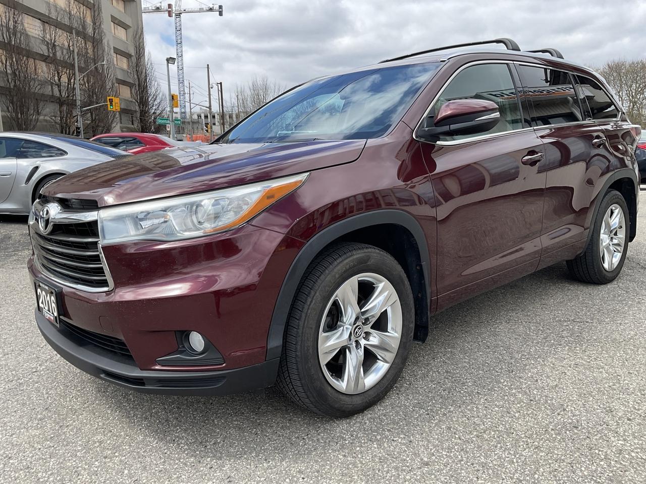 2016 Toyota Highlander Limited AWD V6 - LEATHER! NAV! BACK-UP CAM! BSM! 7 Photo