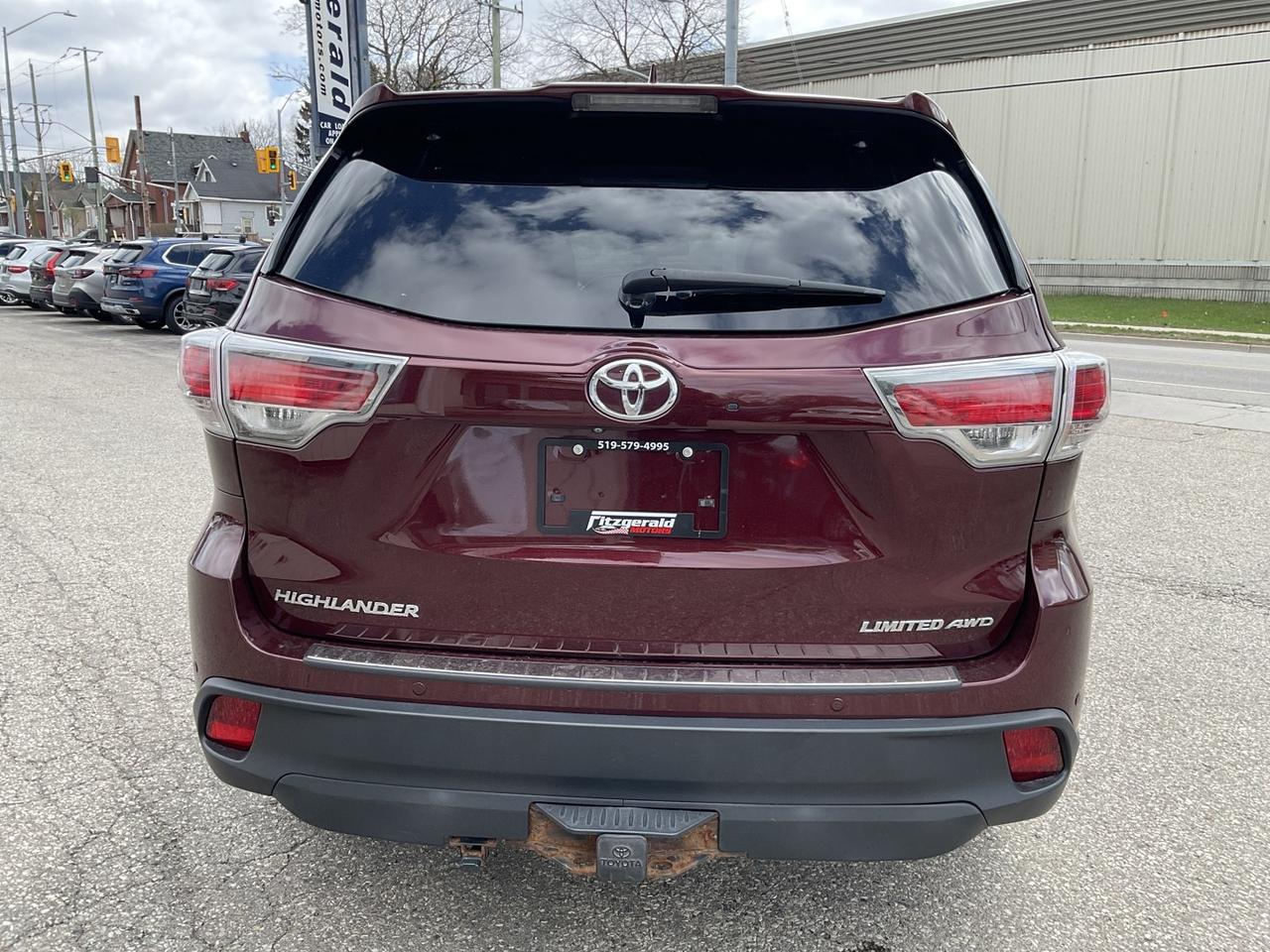 2016 Toyota Highlander Limited AWD V6 - LEATHER! NAV! BACK-UP CAM! BSM! 7 Photo