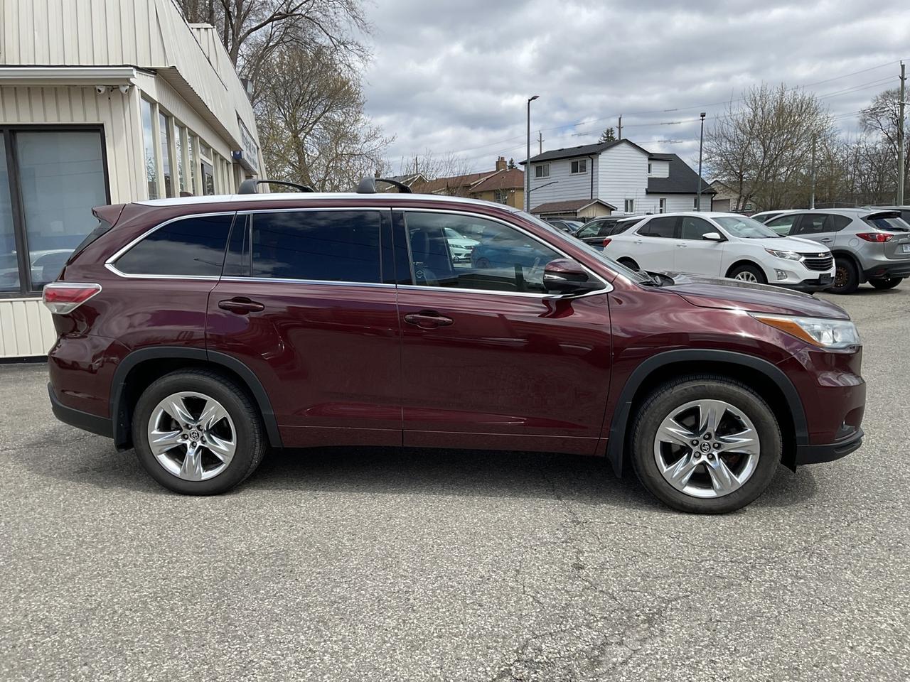 2016 Toyota Highlander Limited AWD V6 - LEATHER! NAV! BACK-UP CAM! BSM! 7 Photo