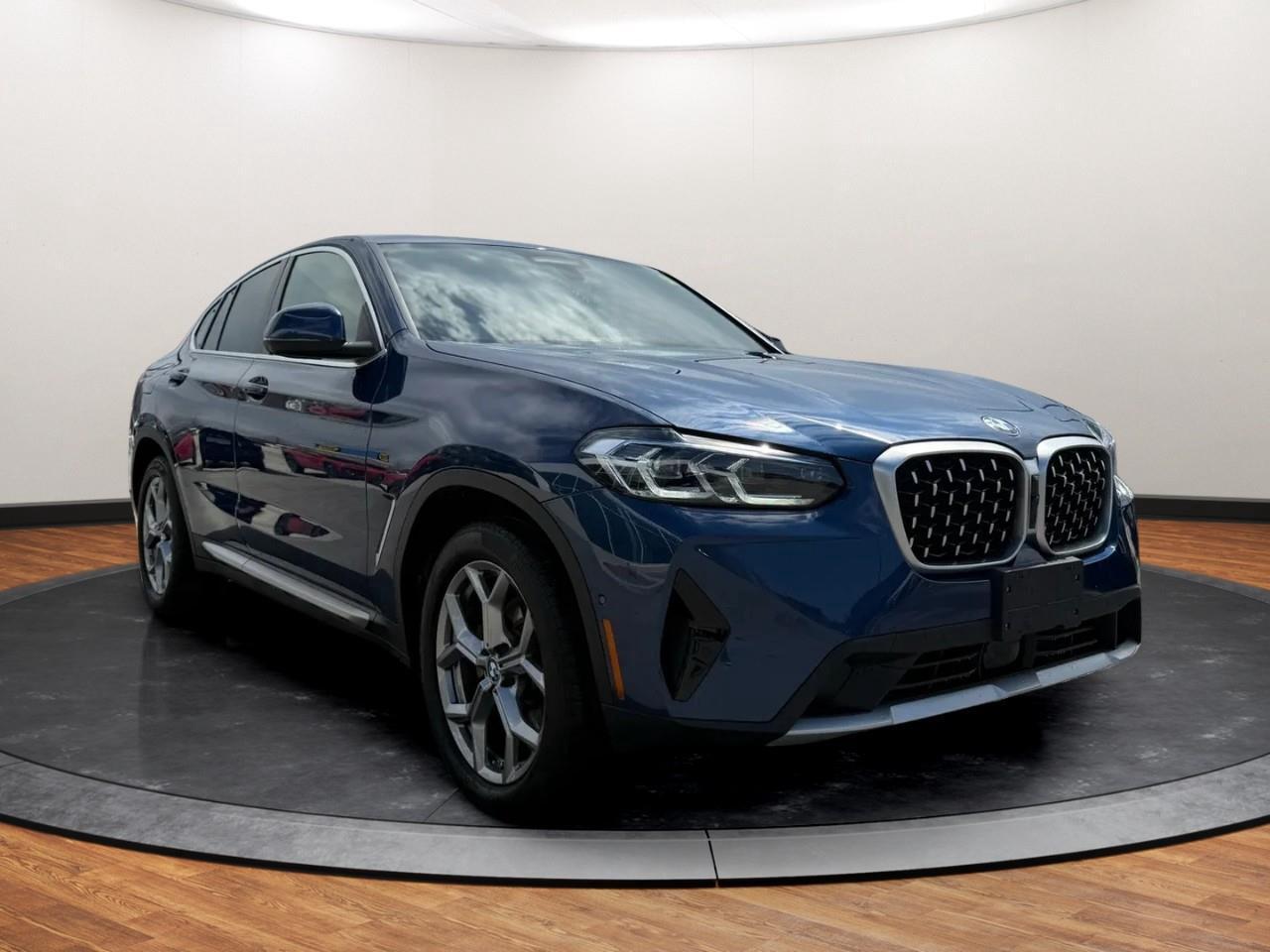 2024 BMW X4 xDrive30i Photo4