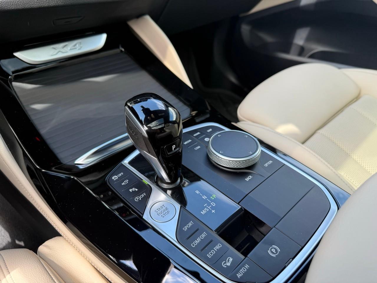 2024 BMW X4 xDrive30i Photo