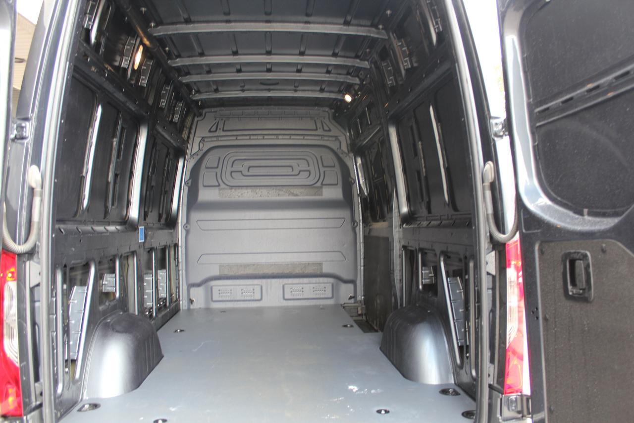 2022 Mercedes-Benz Sprinter Cargo Van 144" - "HIGH ROOF" - "3.0L DIESEL" - "LEATHER" Photo