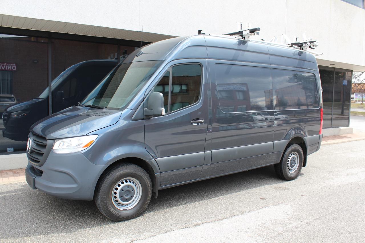 2022 Mercedes-Benz Sprinter Cargo Van 144" - "HIGH ROOF" - "3.0L DIESEL" - "LEATHER" Photo0