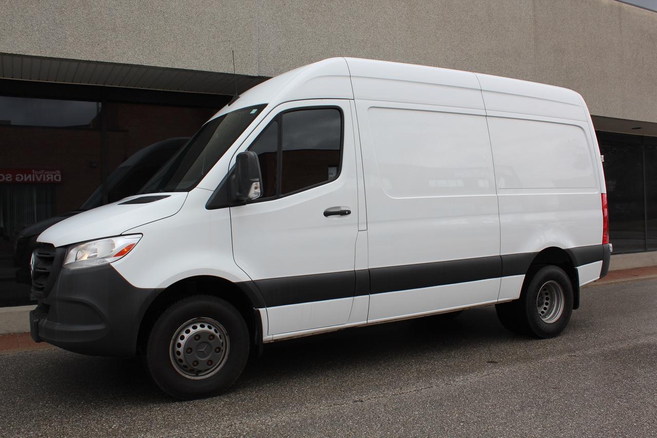 2021 Mercedes-Benz Sprinter Cargo Van 144" - "HIGH ROOF" - "3.0L DIESEL" - "DUALLYS" Photo4