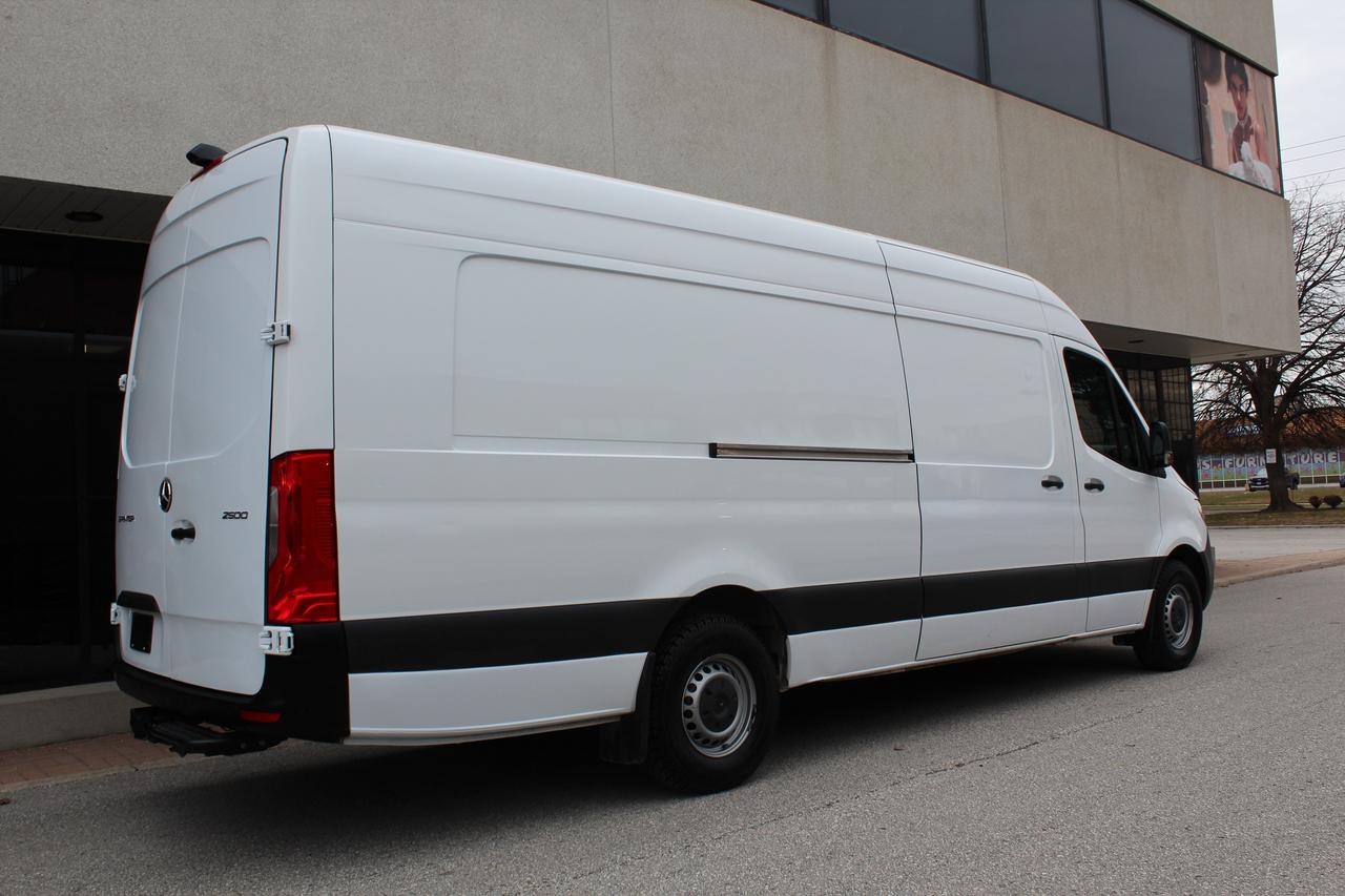 2024 Mercedes-Benz Sprinter Cargo Van 177" "EXTRA EXTENDED" - "TOW PKG" - "H.O DIESEL" Photo