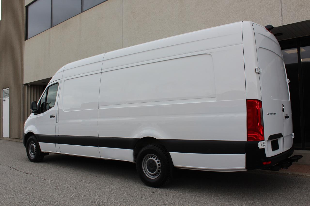 2024 Mercedes-Benz Sprinter Cargo Van 177" "EXTRA EXTENDED" - "TOW PKG" - "H.O DIESEL" Photo