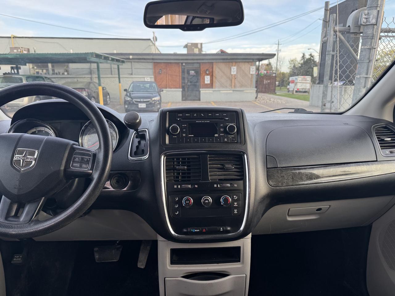 2018 Dodge Grand Caravan *** 3 YEAR WARRANTY INCLUDED *** Photo
