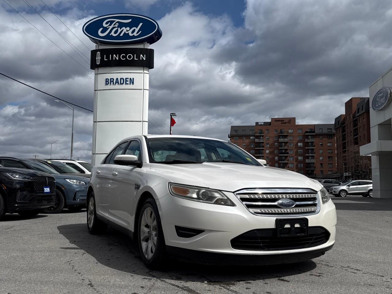 2010 Ford Taurus SEL   MOONROOF   HEATED LEATHER Photo