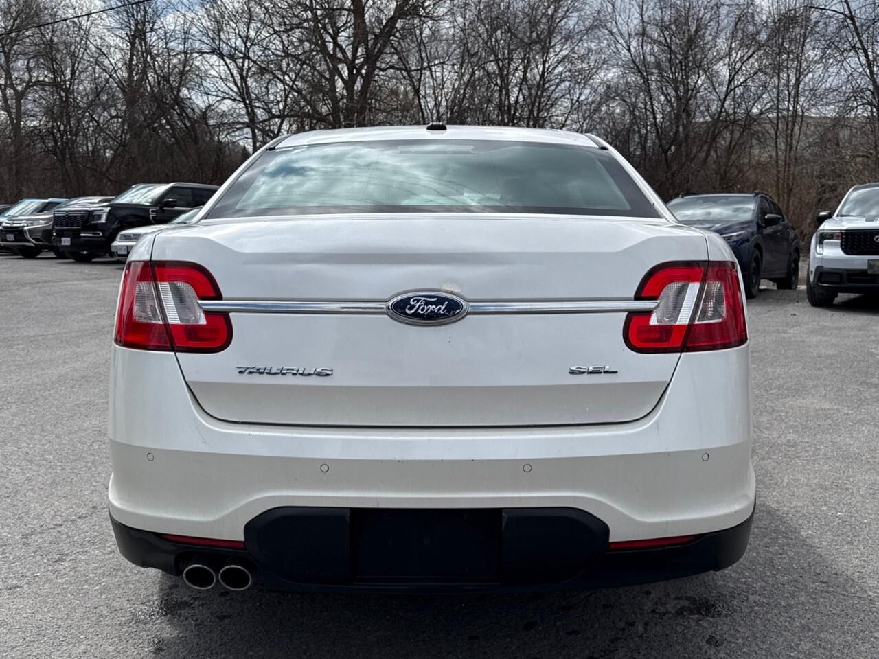 2010 Ford Taurus SEL   MOONROOF   HEATED LEATHER Photo