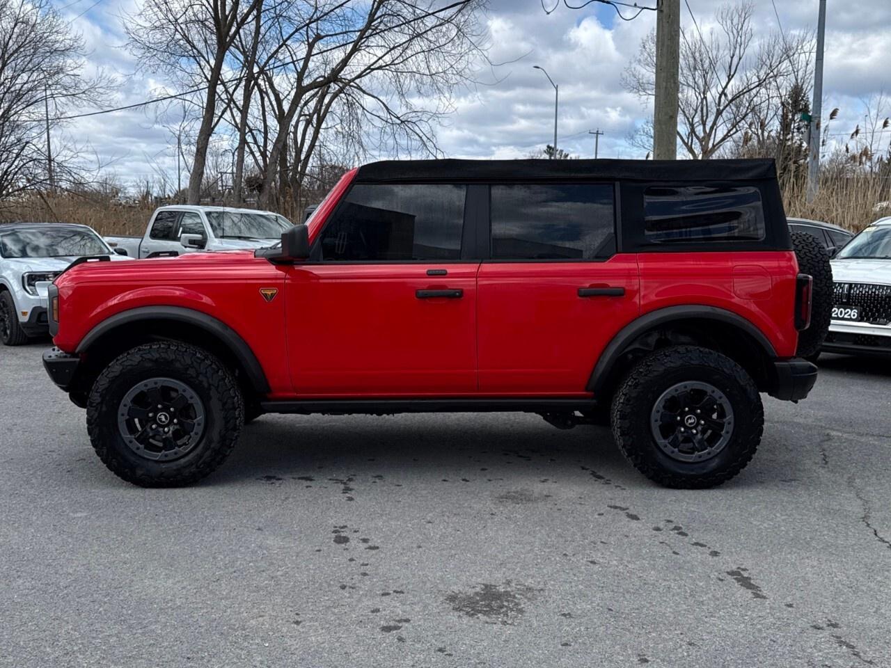 2021 Ford Bronco  Photo3