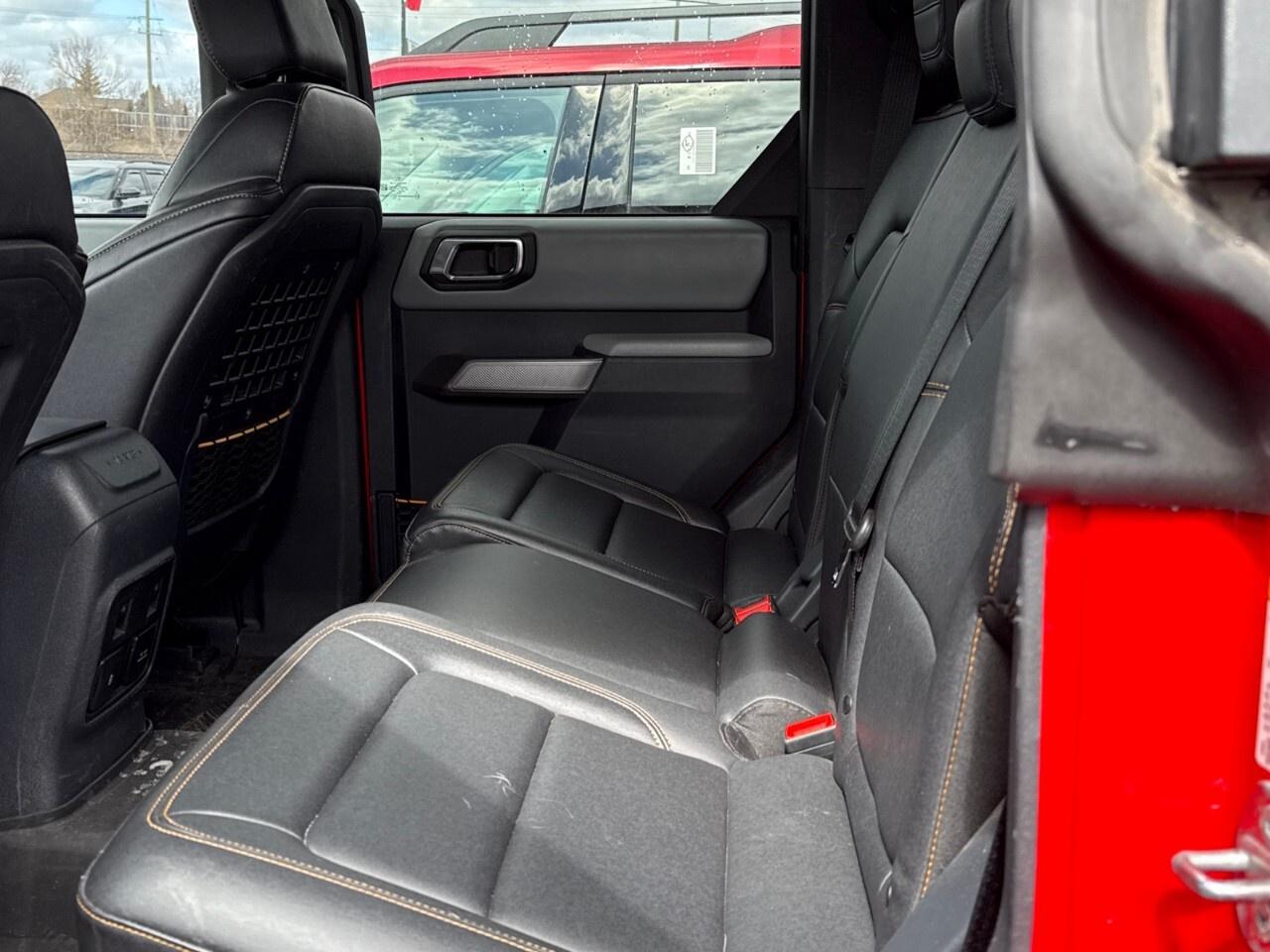 2021 Ford Bronco BADLANDS   4WD   MANUAL! Photo