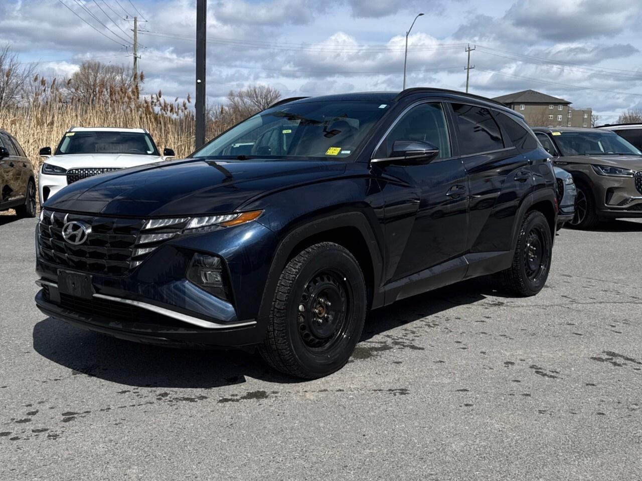 2022 Hyundai Tucson PREFERRED    AWD   NAV   1 OWNER Photo
