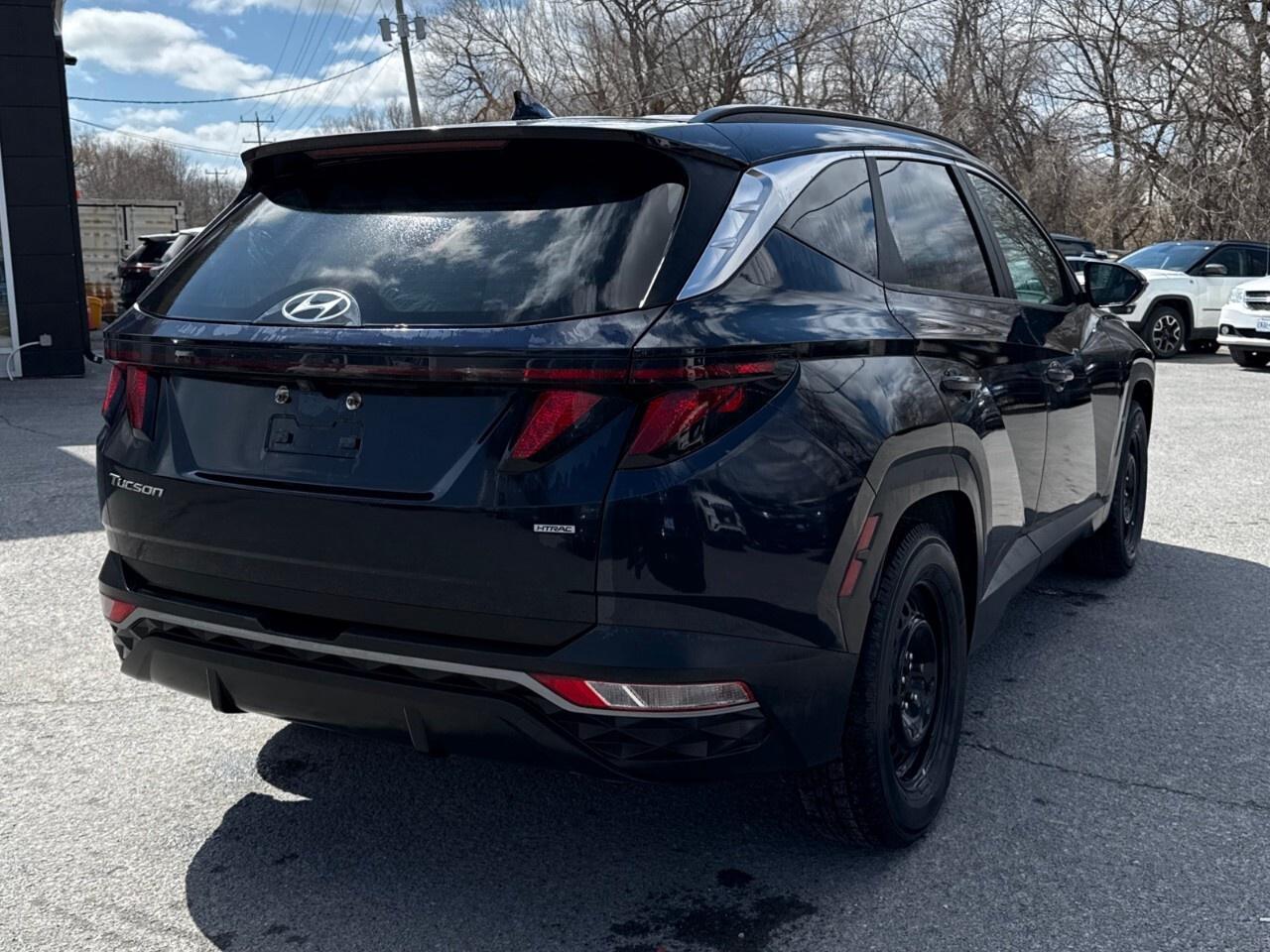 2022 Hyundai Tucson PREFERRED    AWD   NAV   1 OWNER Photo