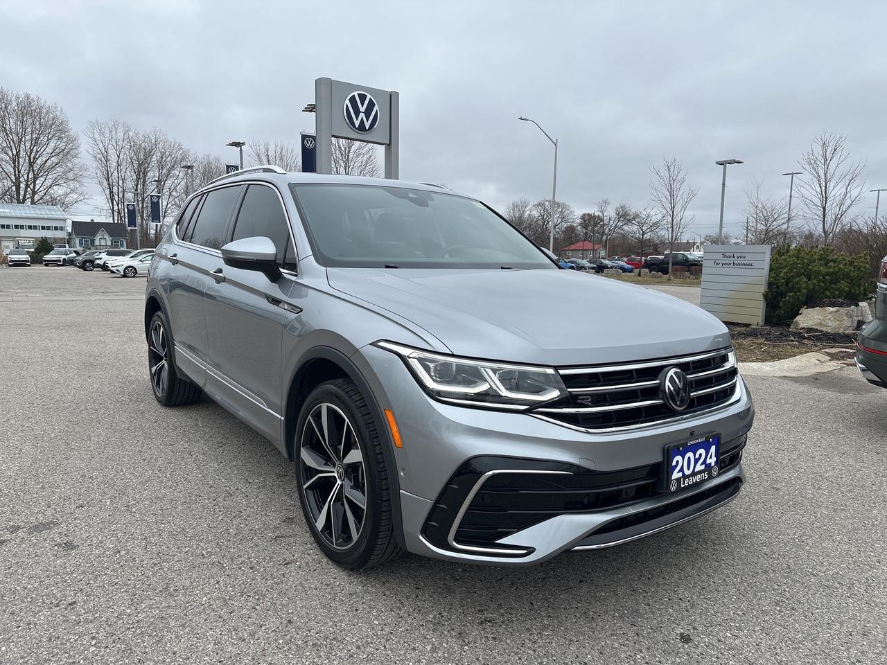 2024 Volkswagen Tiguan HIGHLINE R-LINE 4MOTION Photo3