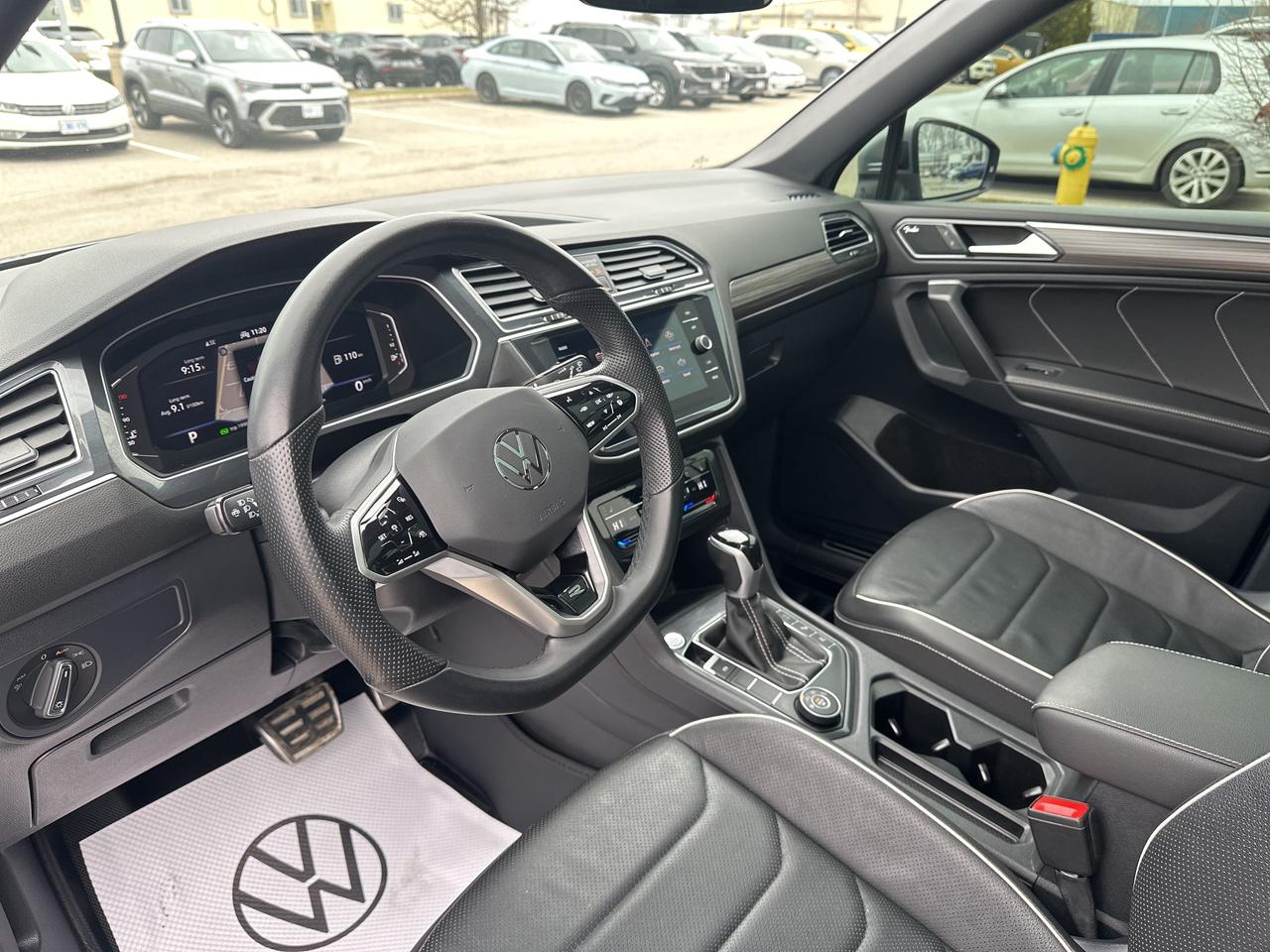 2024 Volkswagen Tiguan HIGHLINE R-LINE 4MOTION Photo