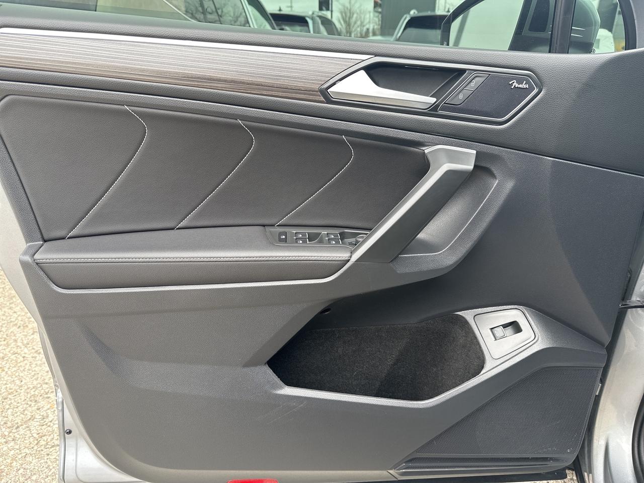 2024 Volkswagen Tiguan HIGHLINE R-LINE 4MOTION Photo