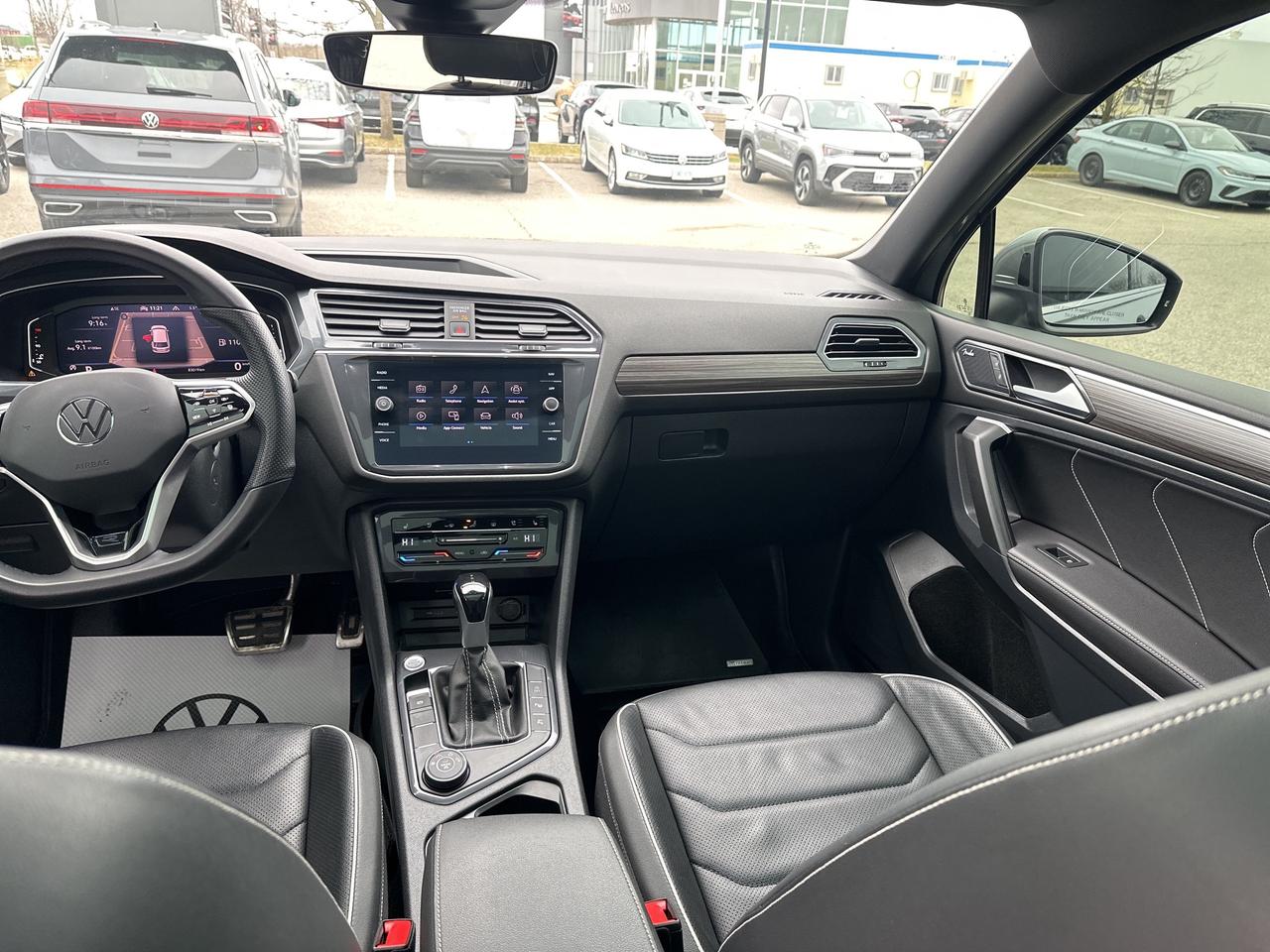 2024 Volkswagen Tiguan HIGHLINE R-LINE 4MOTION Photo