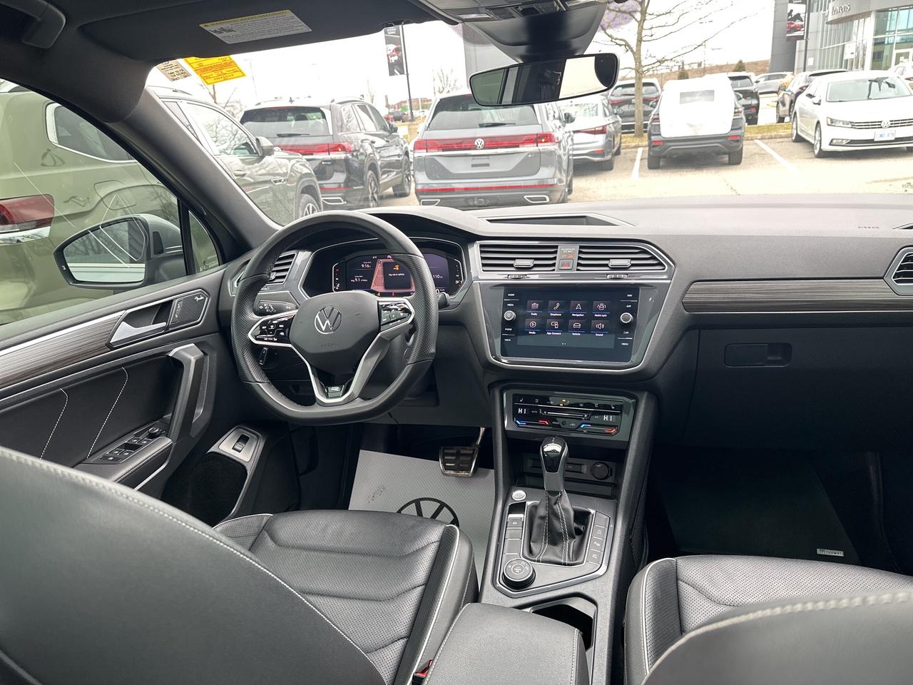 2024 Volkswagen Tiguan HIGHLINE R-LINE 4MOTION Photo