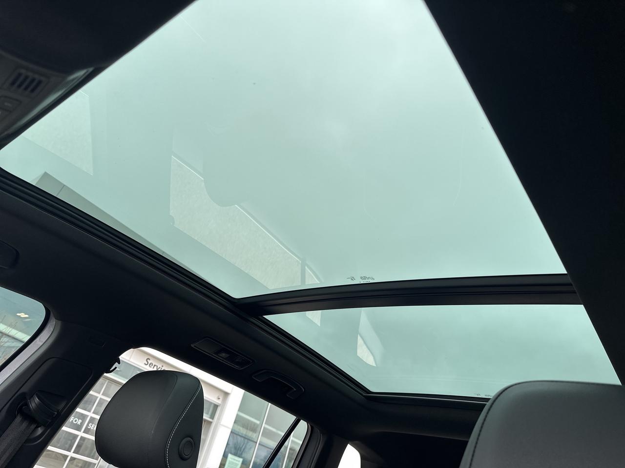 2024 Volkswagen Tiguan HIGHLINE R-LINE 4MOTION Photo