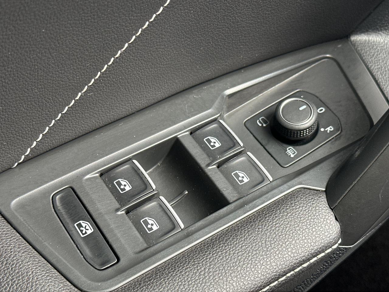 2024 Volkswagen Tiguan HIGHLINE R-LINE 4MOTION Photo