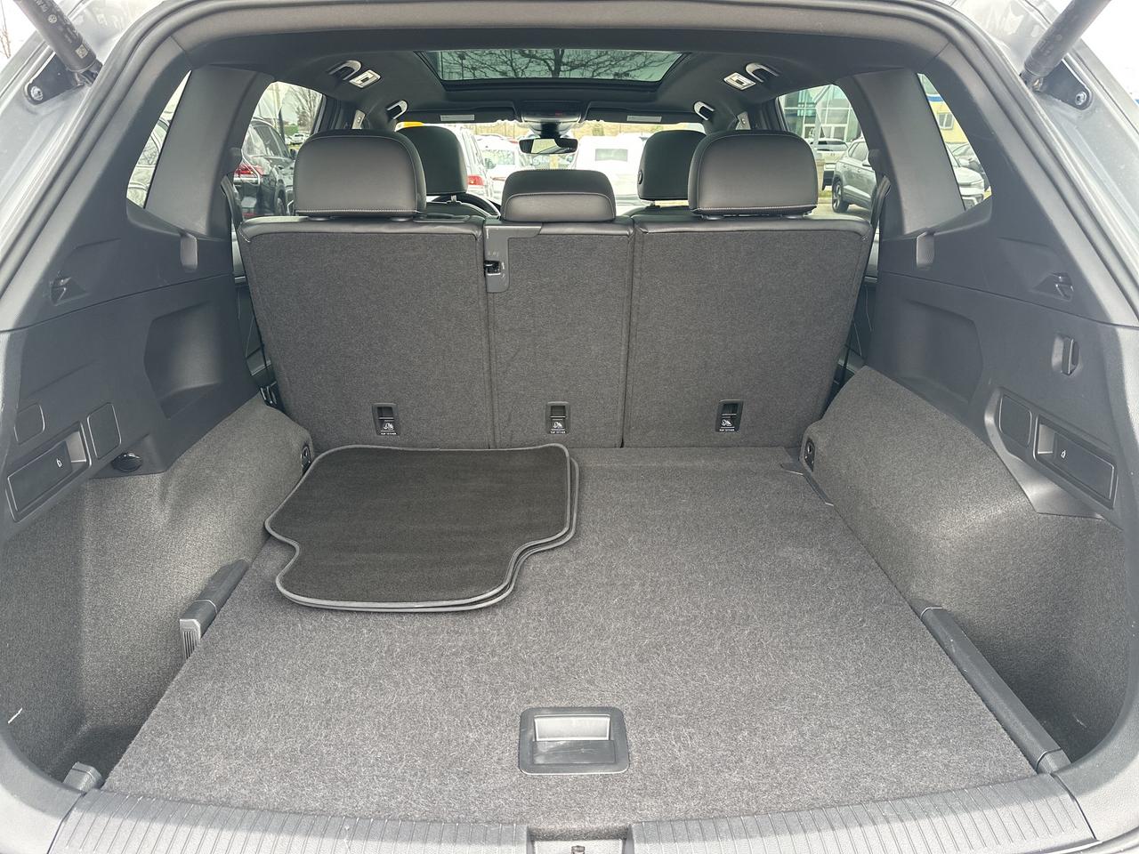 2024 Volkswagen Tiguan HIGHLINE R-LINE 4MOTION Photo