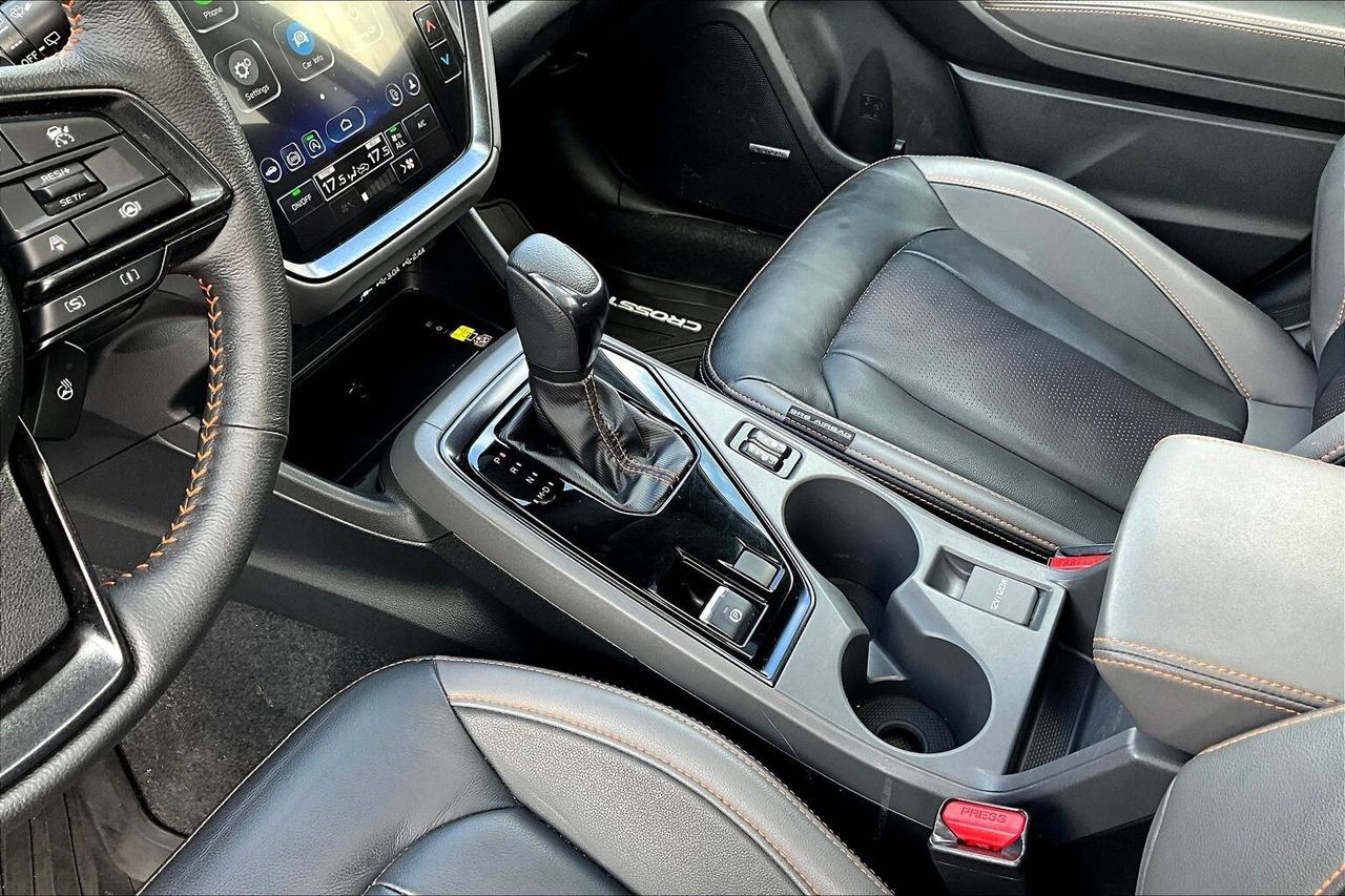 2024 Subaru Crosstrek LIMITED AWD   LEATHER   SUNROOF   NAVIGATION Photo