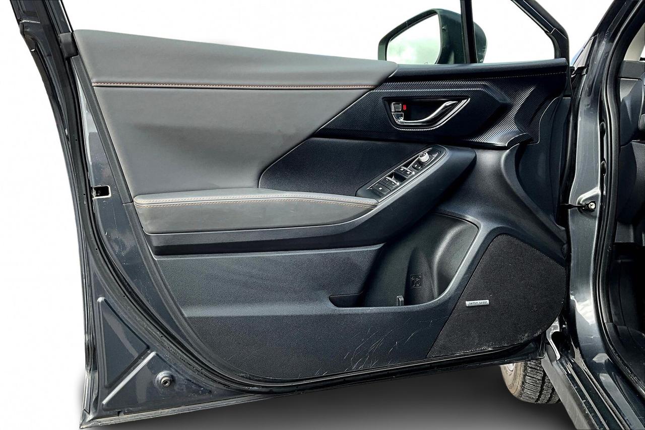 2024 Subaru Crosstrek LIMITED AWD   LEATHER   SUNROOF   NAVIGATION Photo