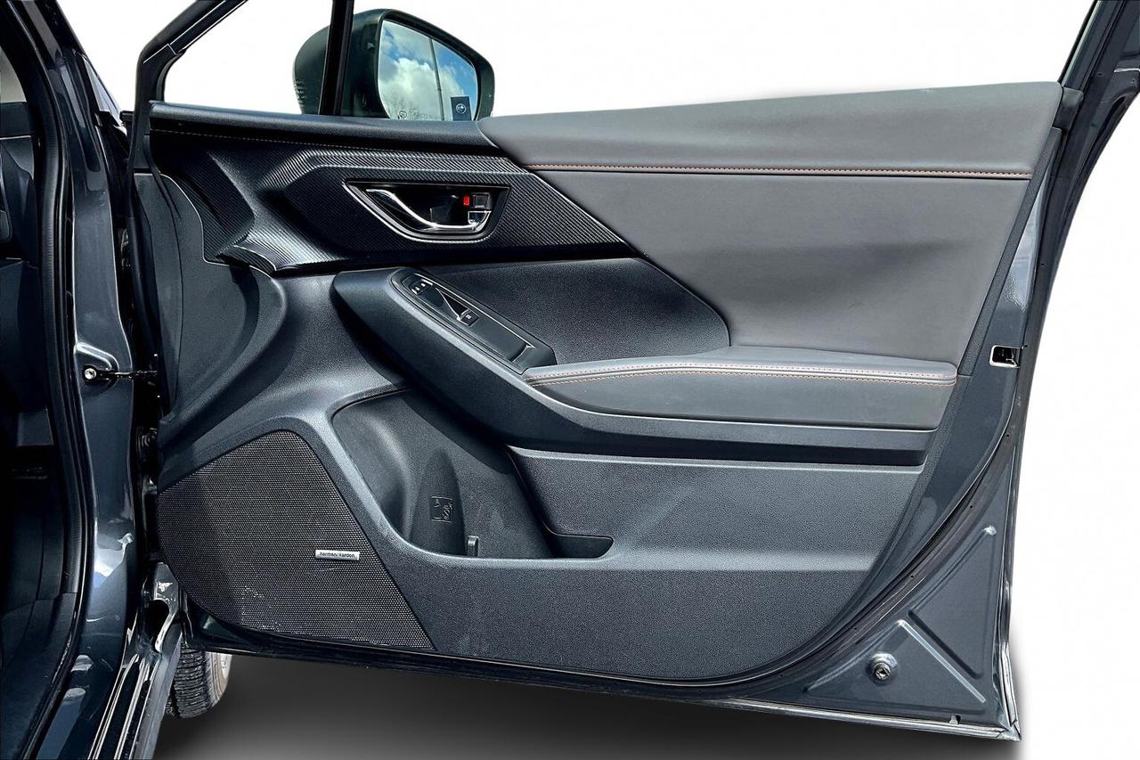 2024 Subaru Crosstrek LIMITED AWD   LEATHER   SUNROOF   NAVIGATION Photo