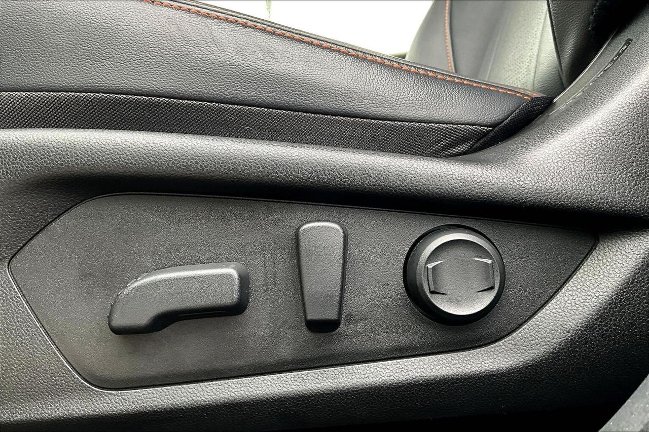 2024 Subaru Crosstrek LIMITED AWD   LEATHER   SUNROOF   NAVIGATION Photo