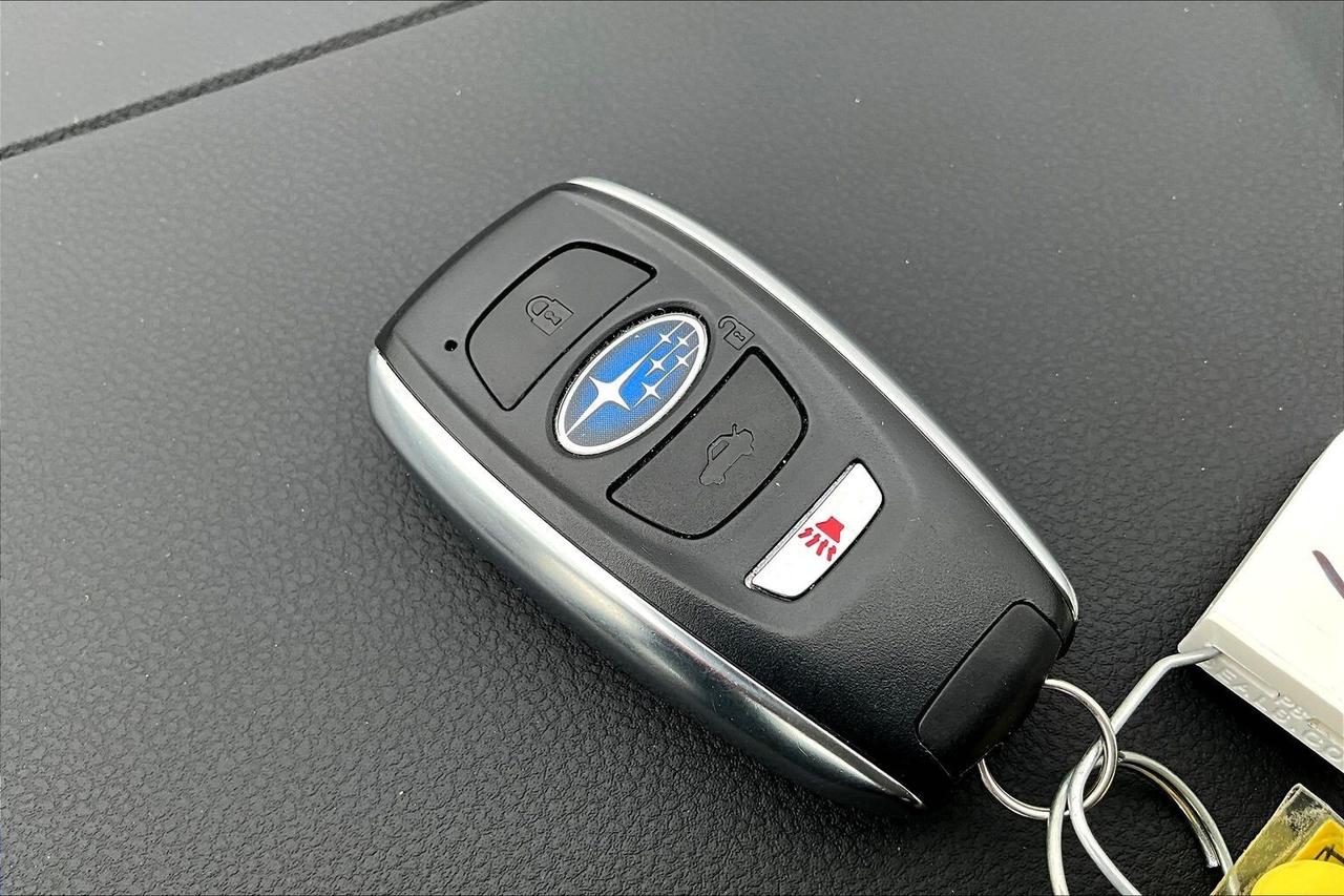 2024 Subaru Crosstrek LIMITED AWD   LEATHER   SUNROOF   NAVIGATION Photo