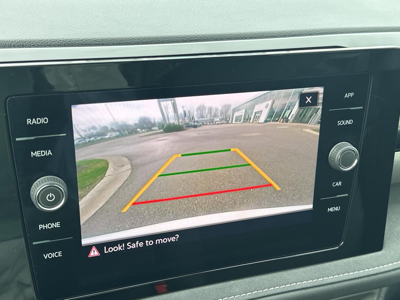 2025 Volkswagen Taos Comfortline Black Edition 4MOTION Photo