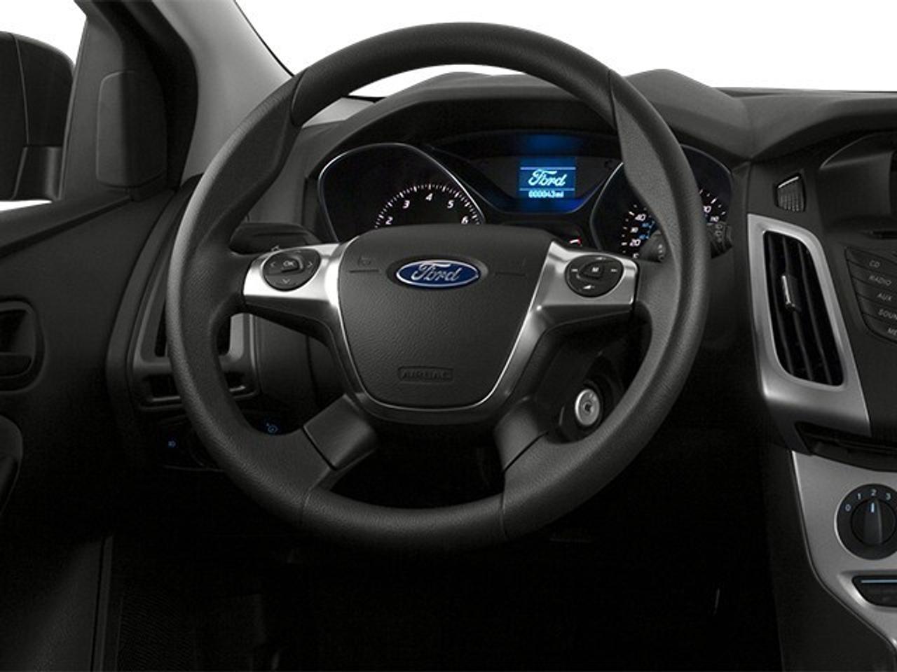 2014 Ford Focus 5DR HB SE Photo3