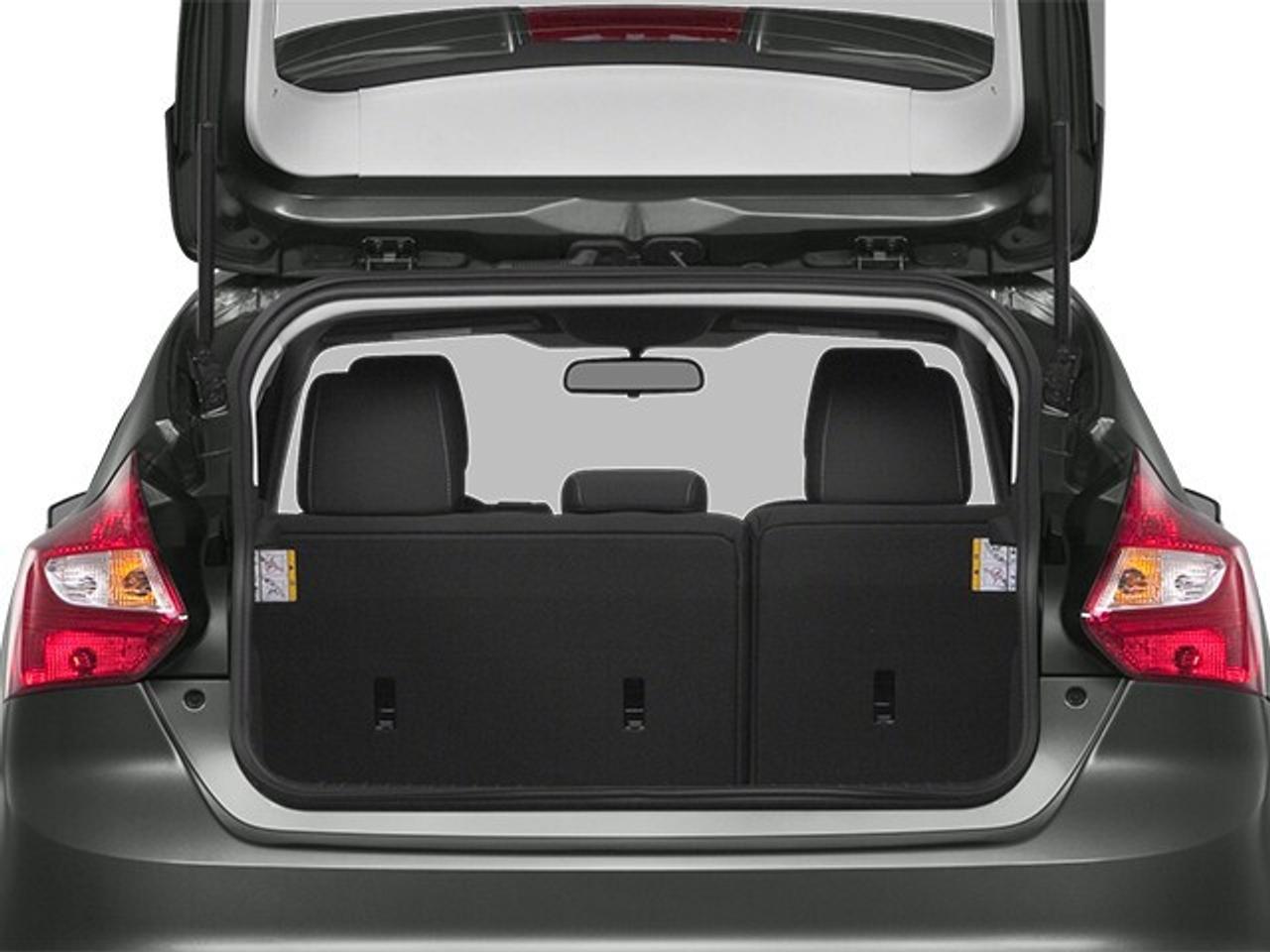 2014 Ford Focus 5DR HB SE Photo