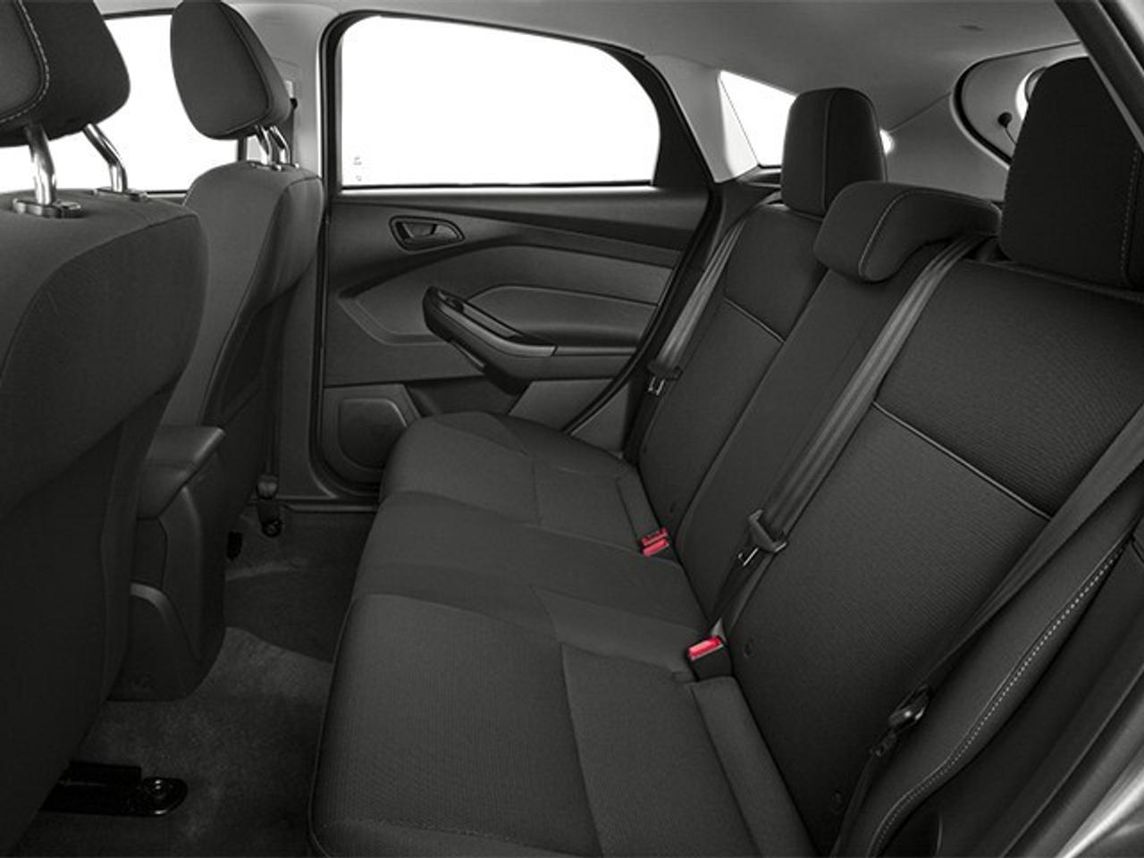 2014 Ford Focus 5DR HB SE Photo