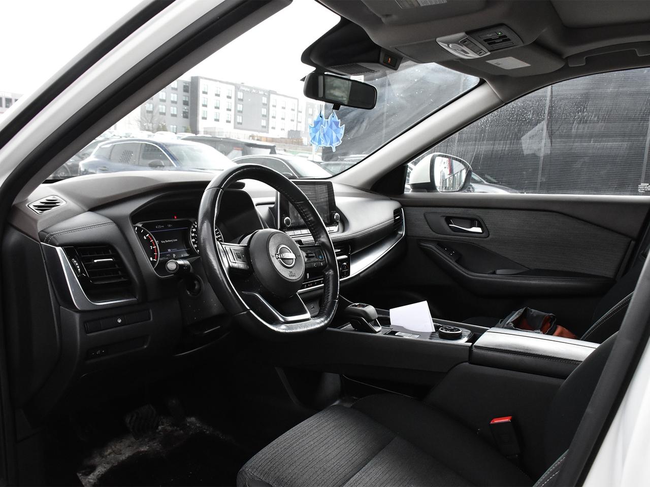 2022 Nissan Rogue SV  - Moonroof -  Apple CarPlay Photo
