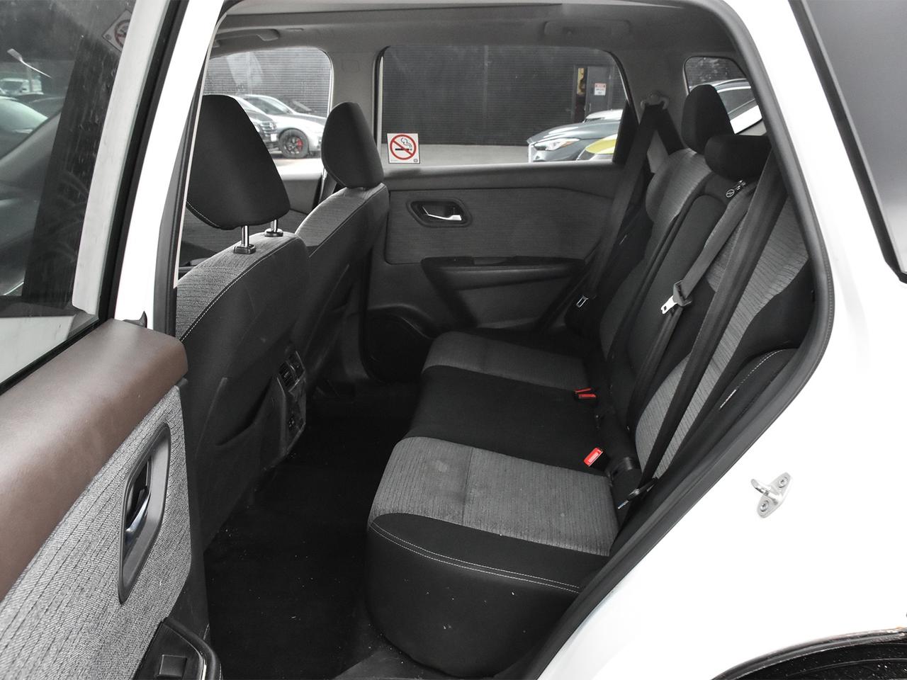2022 Nissan Rogue SV  - Moonroof -  Apple CarPlay Photo