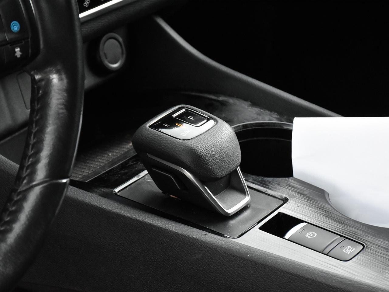 2022 Nissan Rogue SV  - Moonroof -  Apple CarPlay Photo