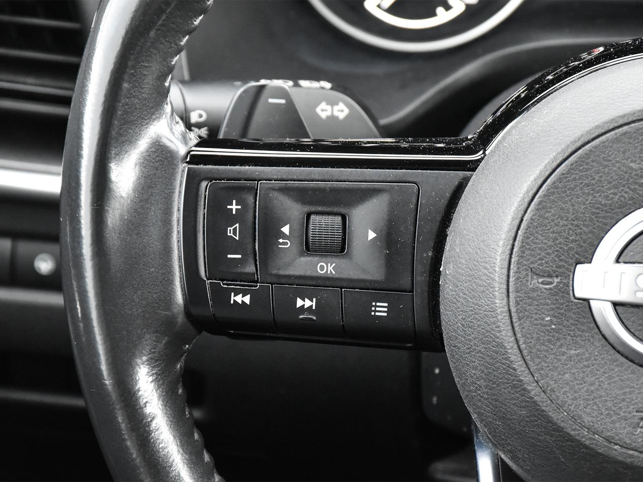 2022 Nissan Rogue SV  - Moonroof -  Apple CarPlay Photo