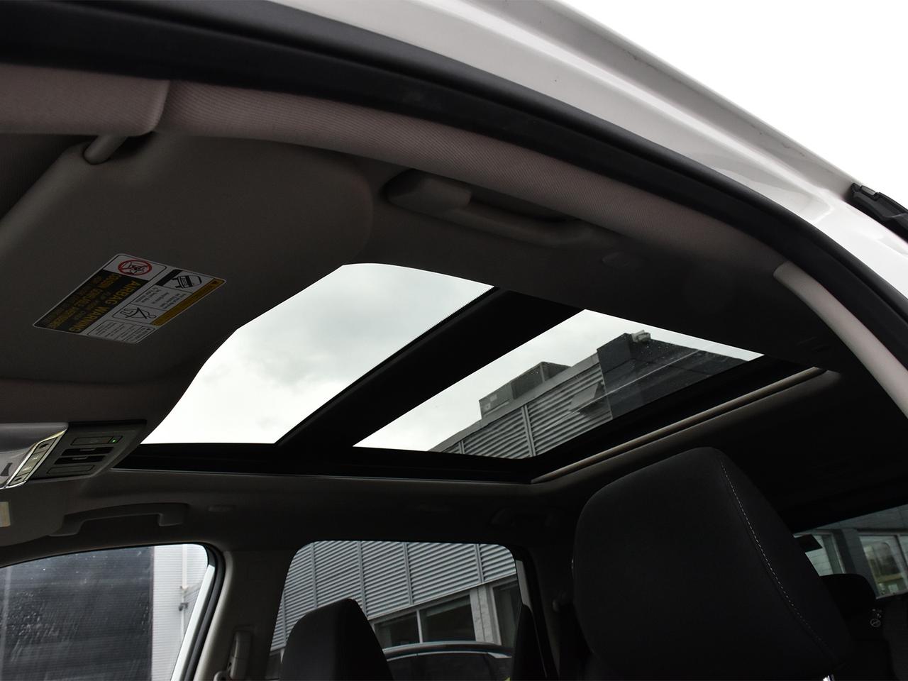 2022 Nissan Rogue SV  - Moonroof -  Apple CarPlay Photo