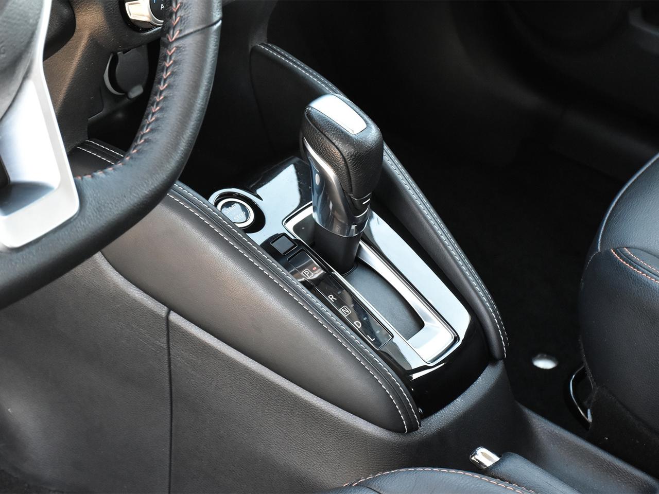 2020 Nissan Kicks SR  - Heated Seats -  Fog Lights Photo